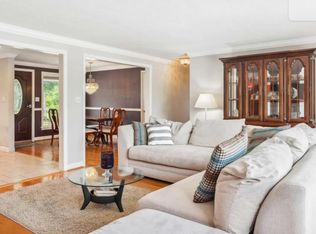 5102 Dawn Dr, Louisville, KY 40216