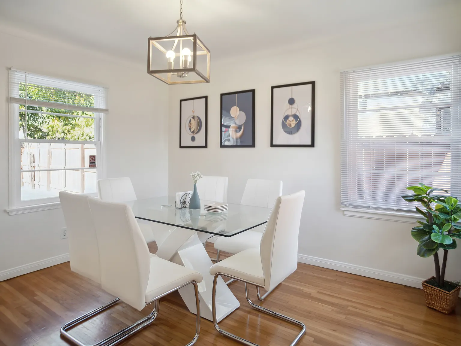 2 bed, 1023 sqft, $4,495 — Photo 4