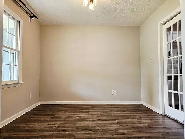 7490 Beverly Dr — Photo 4