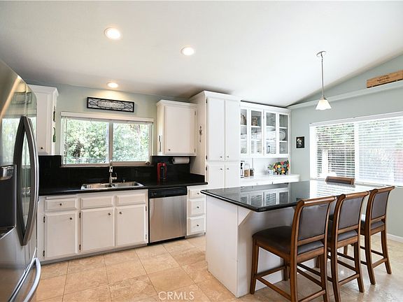 3rd image of 17371 Mockingbird Ave