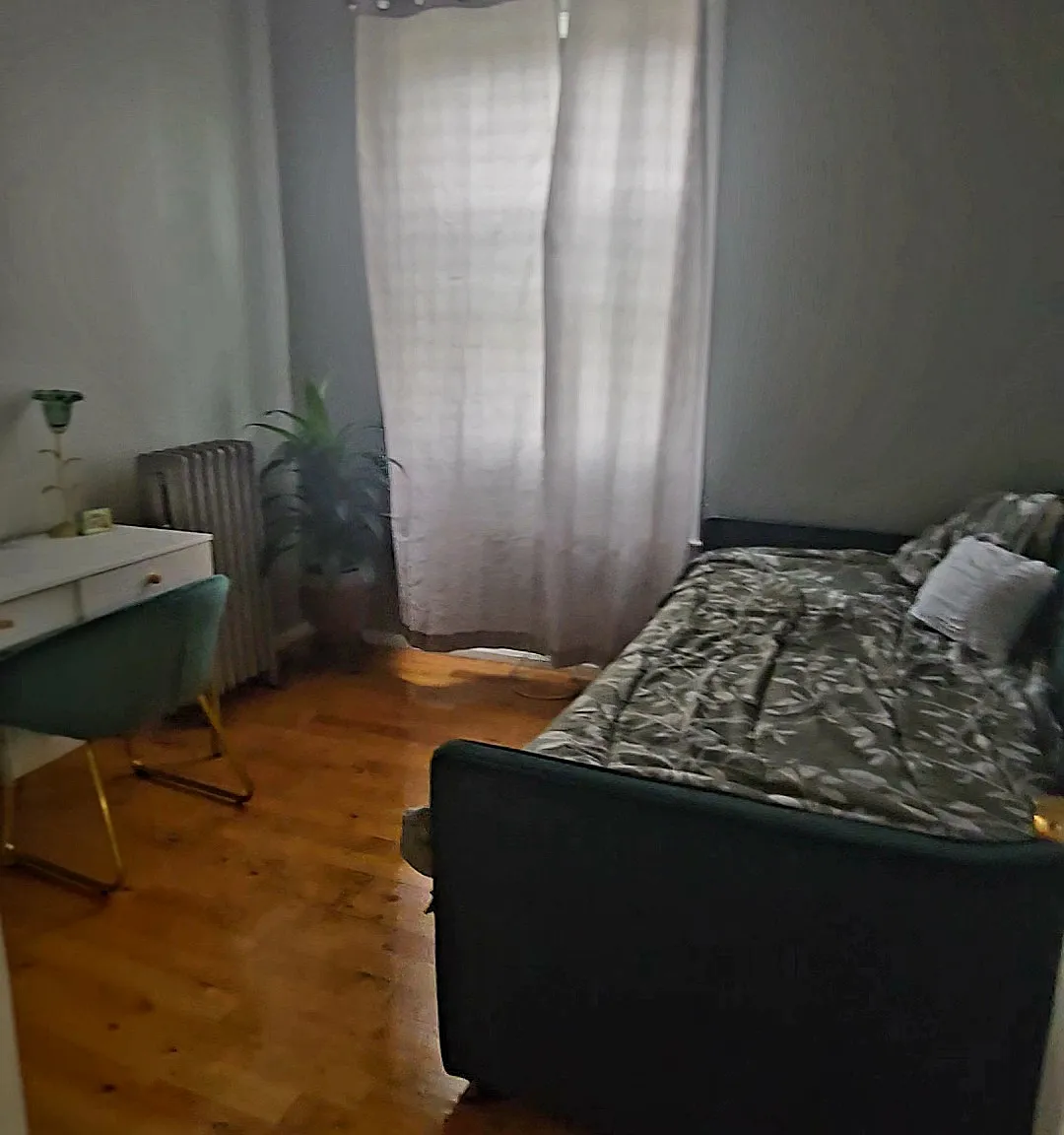 3 bed, $2,400 — Photo 4