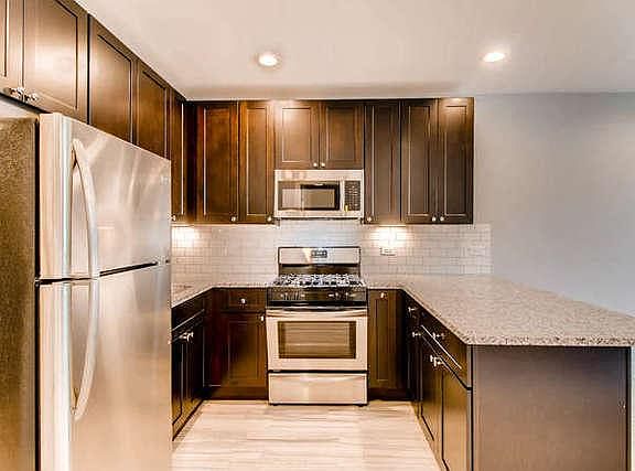 3rd image of 2327 S Sacramento Ave #1