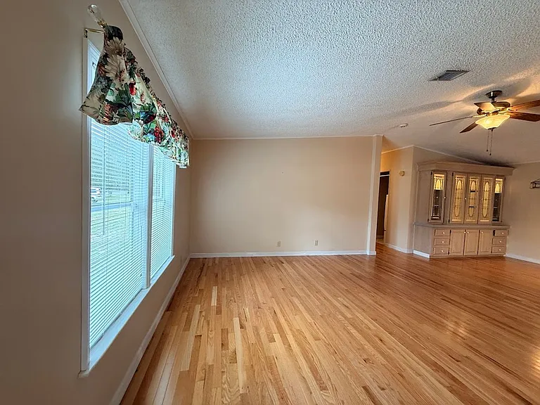 36832 Wilmington Rd — Photo 9