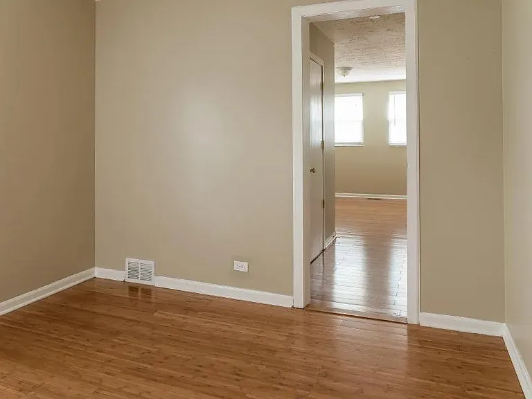 320 S Yale Ave — Photo 5