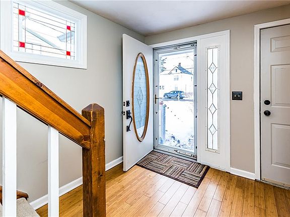 3rd image of 317 Gillespie Ave