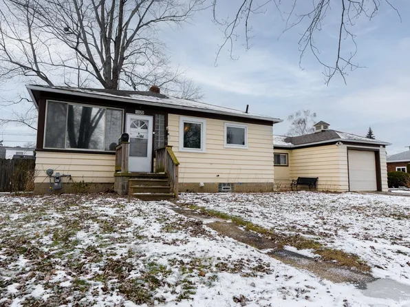 1320 Connecticut Ave, Marysville, MI 48040