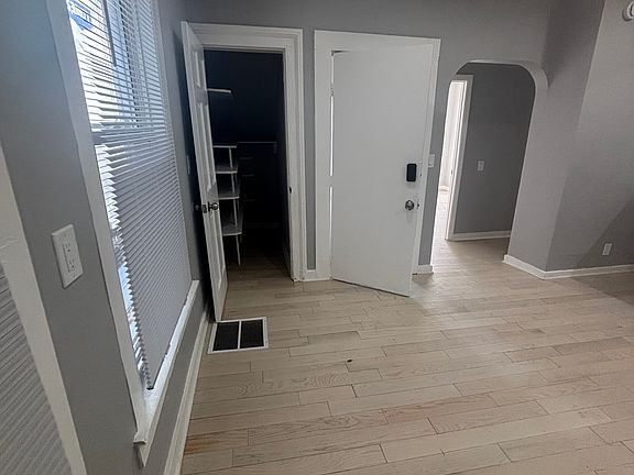 2nd image of 235 Davenport Ave APT 1