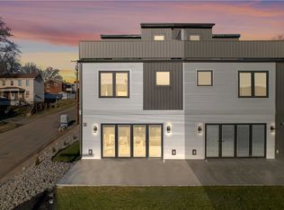 667 Jefferson St, Baden, PA 15005