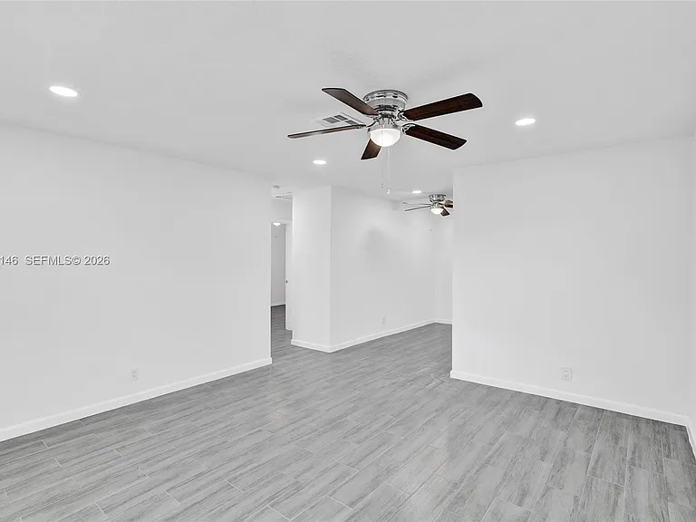 5900 NW 19th St #B — Photo 15