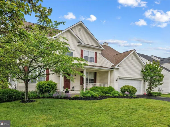 227 Rebecca Dr, Winchester, VA 22602