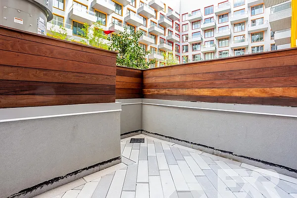 Rented by The KCI Group | media 2