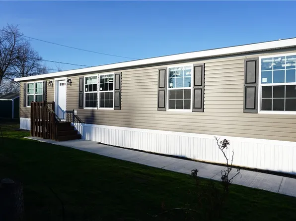 23 Ewald Dr, Rochester, NY 14625