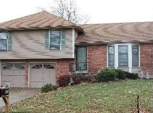 921 NE 108th Trl, Kansas City, MO 64155