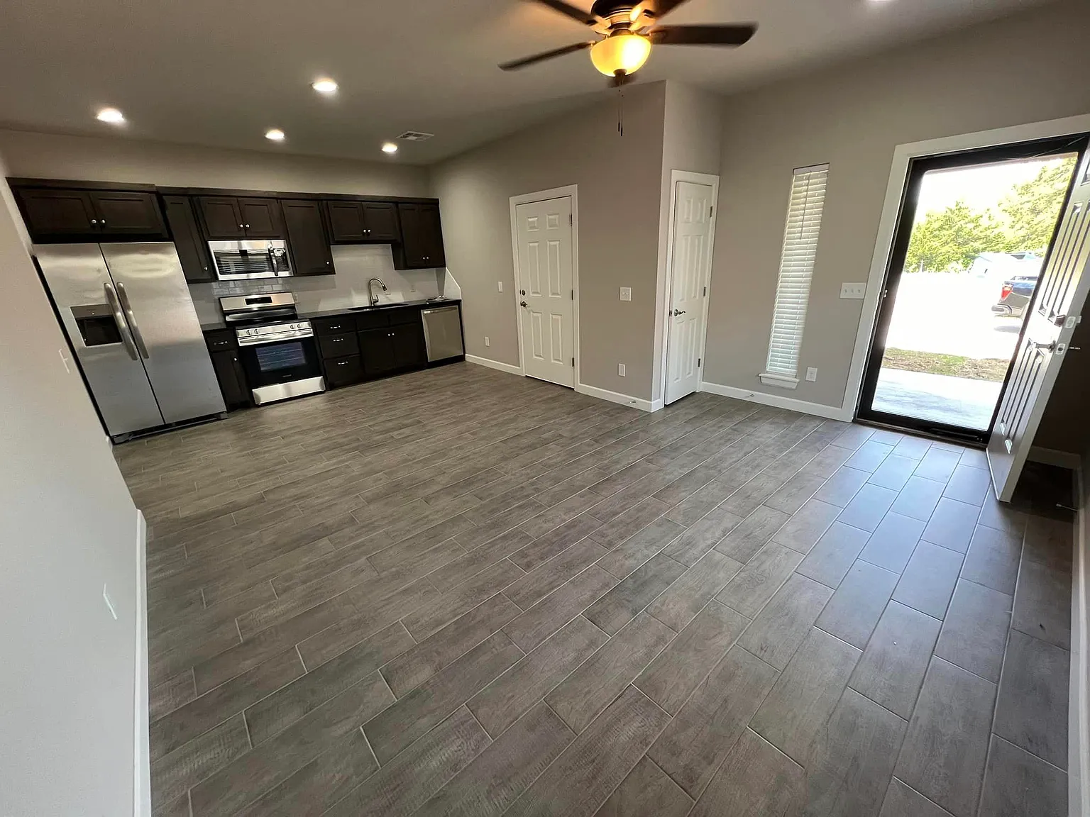 318 Delta Dr. — Photo 2