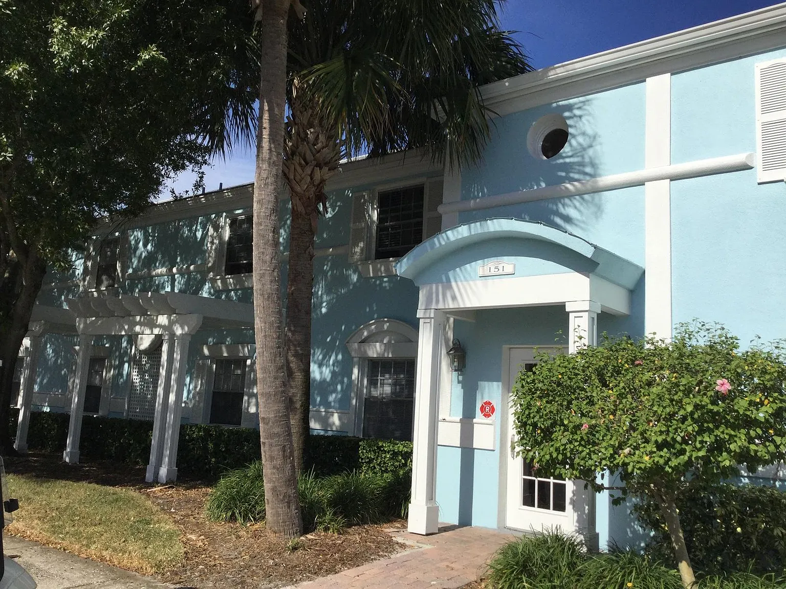 151 Seahorse Dr SE — Photo 1