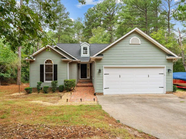 74 Canterbury Rd, Sanford, NC 27332