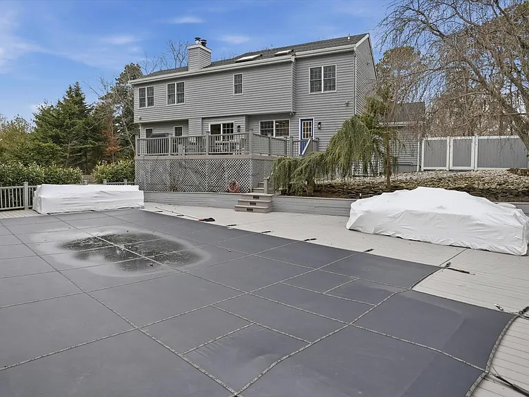20 Stuart Ct — Photo 5
