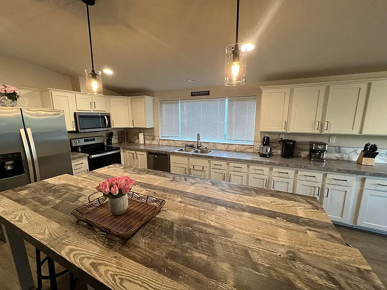 2242 Highway 101 N — Photo 26