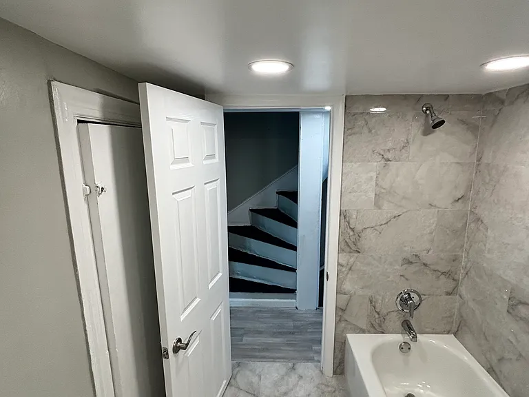 43 Ross St #2 — Photo 2