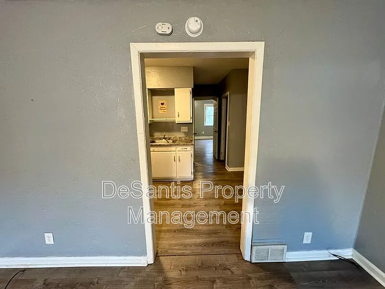 1141 Brabec St — Photo 5