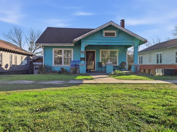 303 W Cummings St, Henryetta, OK 74437