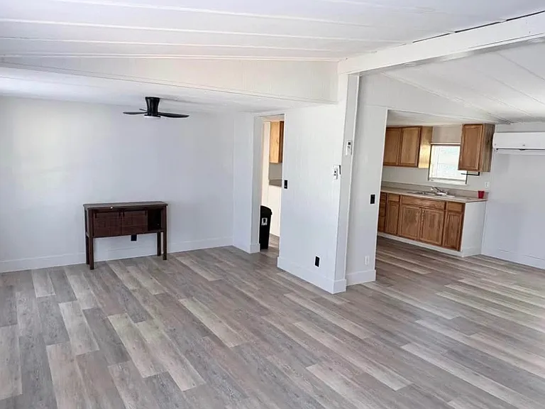 20504 Spanish Ln — Photo 2