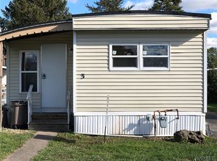 6035 S Transit 3 Meadow Ln, Lockport, NY 14094