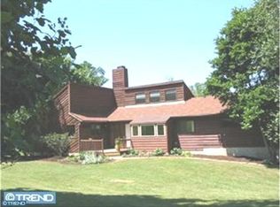 73 Dickson Dr, Malvern, PA 19355