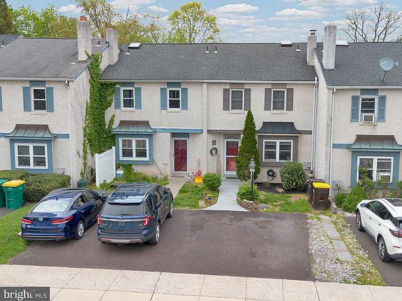 2nd image of 2489 Dragon Cir