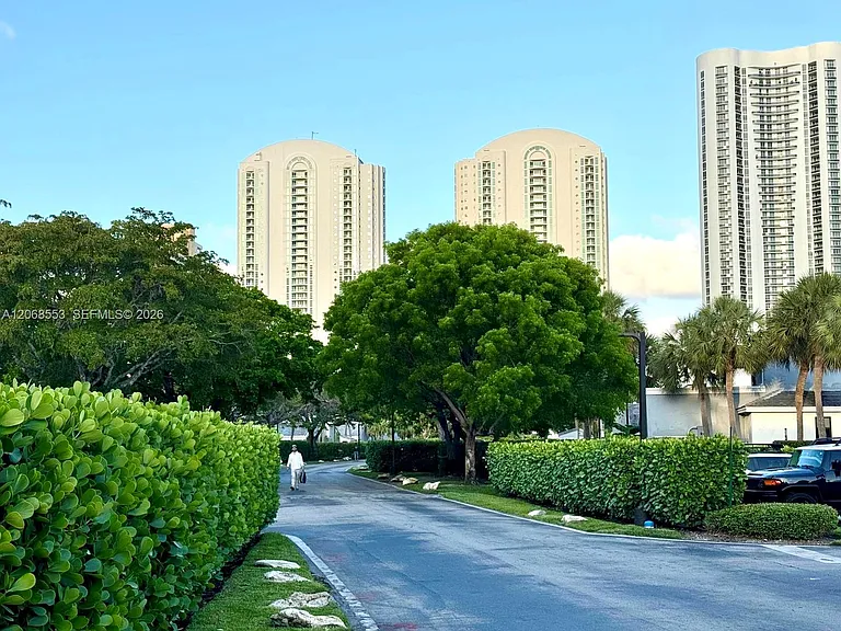 336 Poinciana Dr #1008 — Photo 58
