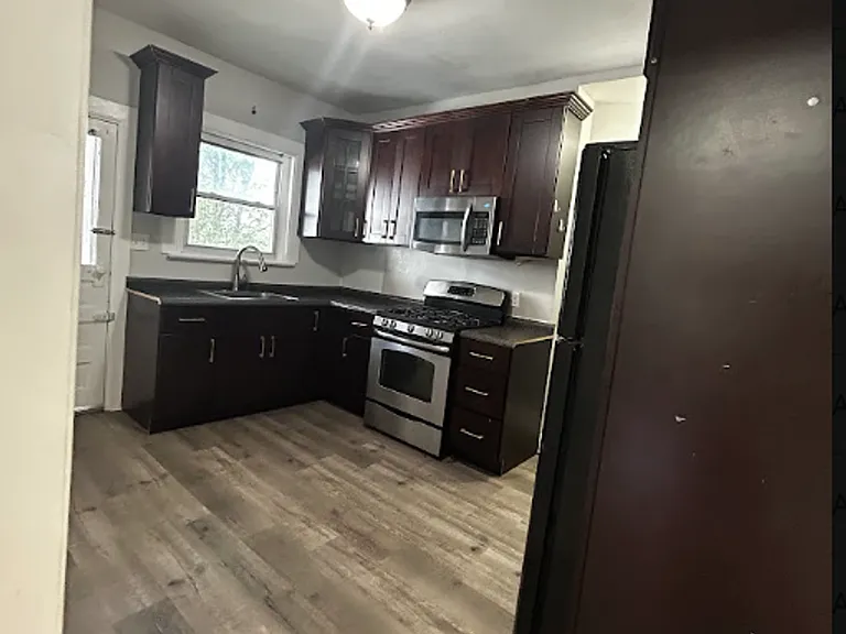 601 Clay Ave — Photo 15