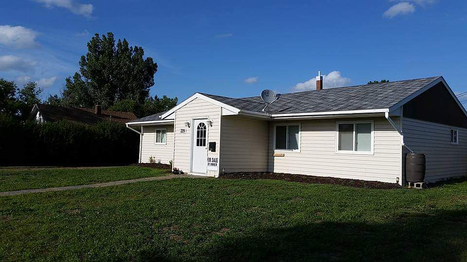 229 Chestnut St, Plentywood, MT 59254 Zillow