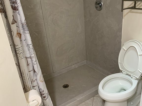 5th image of 218 Coral Reef Ct N