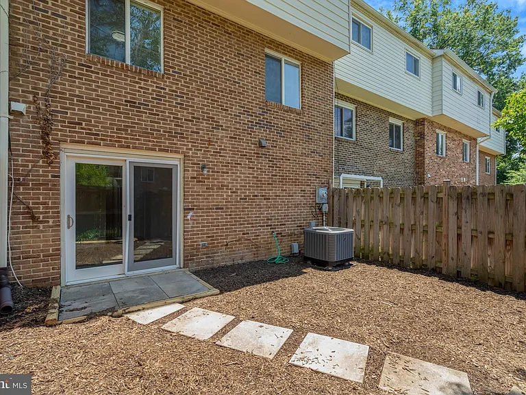 7065 Leewood Forest Dr — Photo 55
