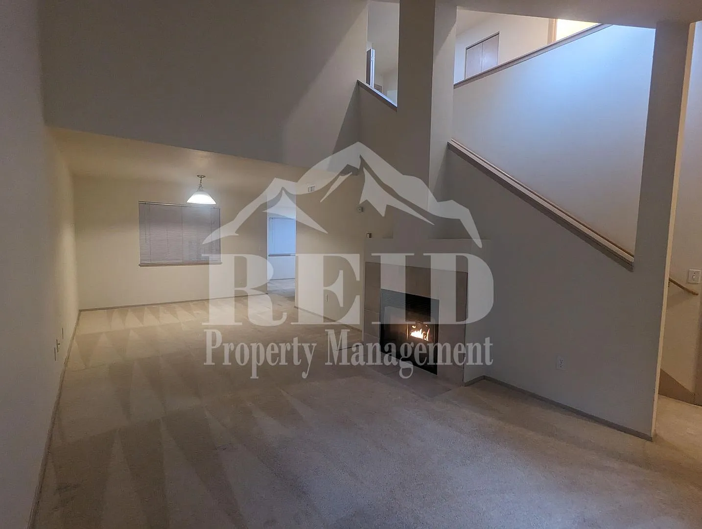 3-Bedroom Silverdale Ridgetop near Island Lake. — Photo 2