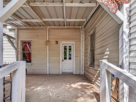 2nd image of 31826 Waller Tomball Rd