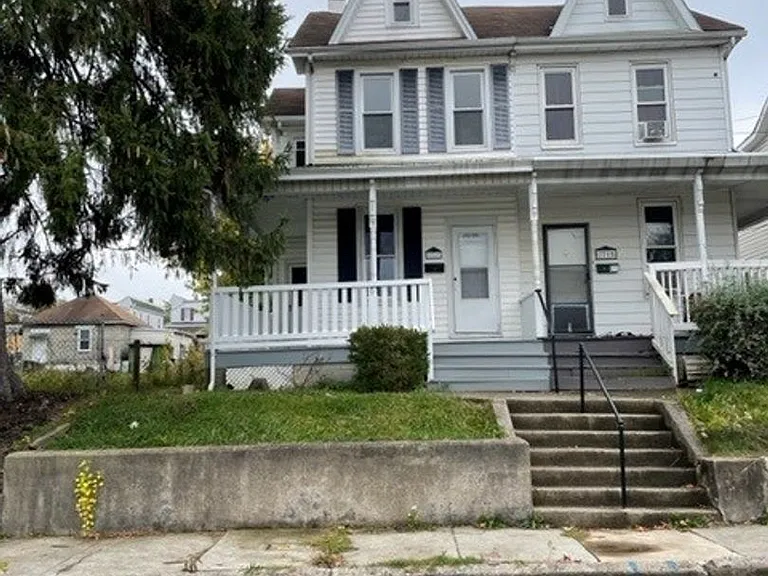 2717 Butler St — Photo 1