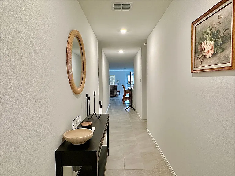 2821 Ozark Cir — Photo 3