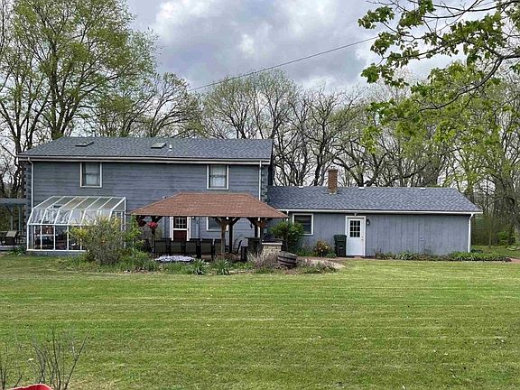 3rd image of 6315 N River Rd