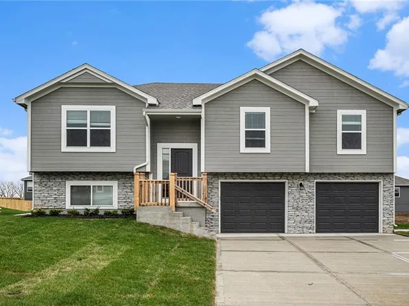 708 Summer Dawn Cir, Belton, MO 64012