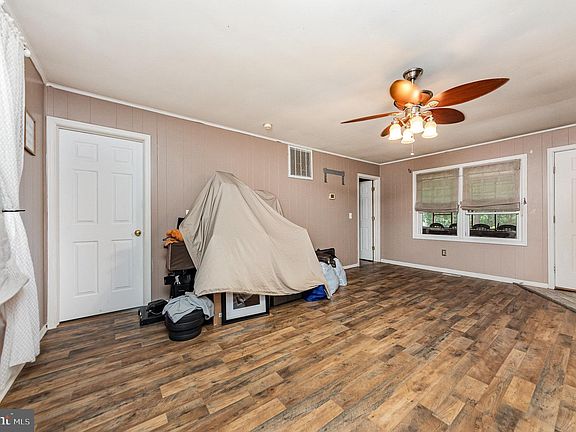 5th image of 6322 Powers Ln