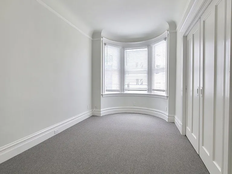 1858 Stockton St #1858 — Photo 5