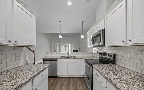 1815 Fox Den Way Photo 1