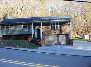 494 Westmoreland Rd, Charleston, WV
