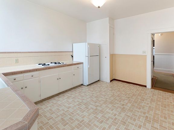 5th image of 1418 Union St