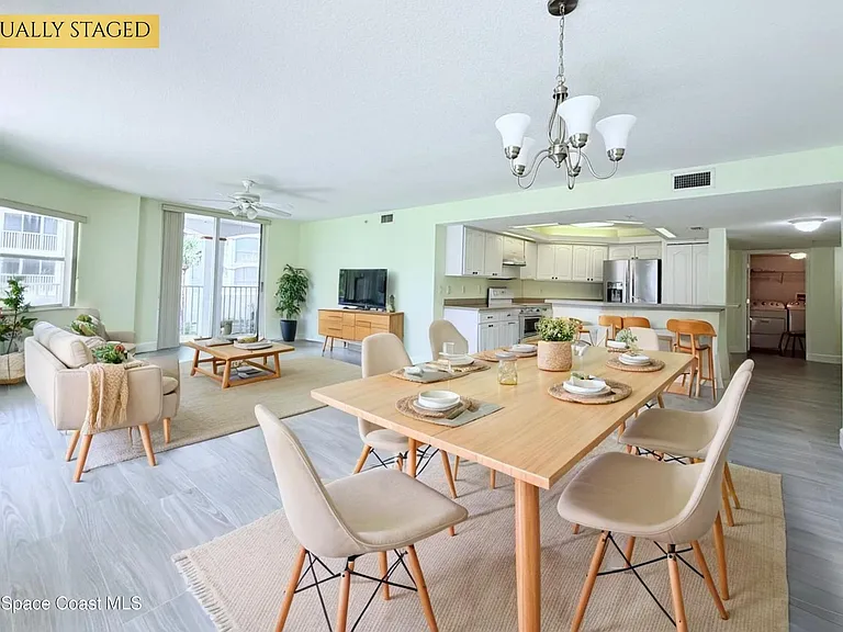 8922 Laguna Ln #201 — Photo 11