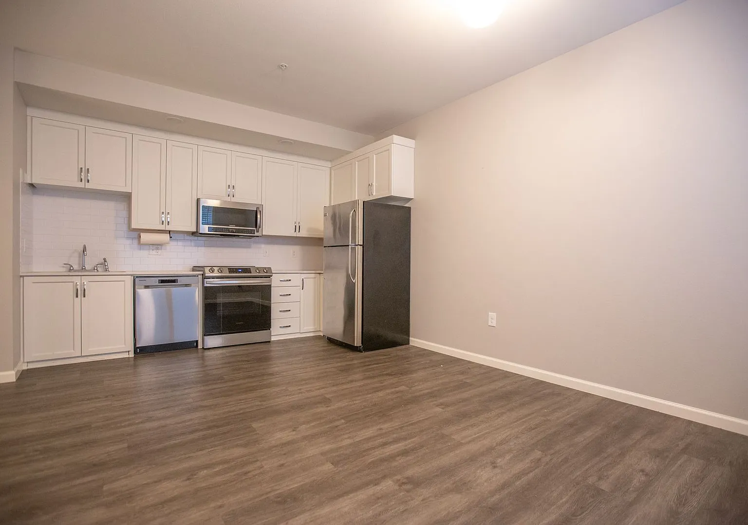 Greenwich 12 Plex — Photo 1