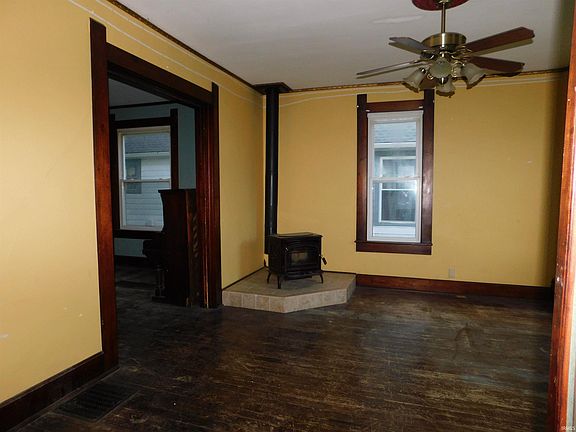 5th image of 220 S Jefferson St
