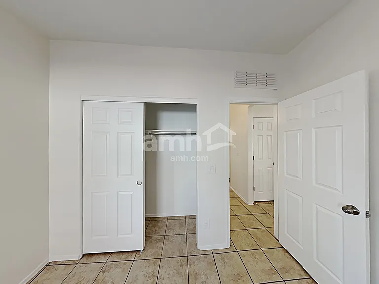 124 E Calle Puente Azul — Photo 13