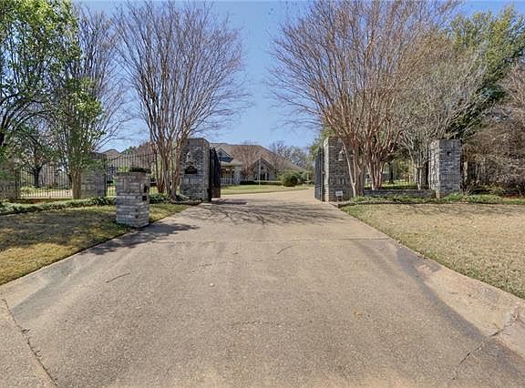 2nd image of 2809 Rainforest Ct